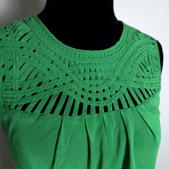 Banana Republic Green Cabana Silk Sleeveless Blouse NWT Size MEDIUM - Picture 3 of 11